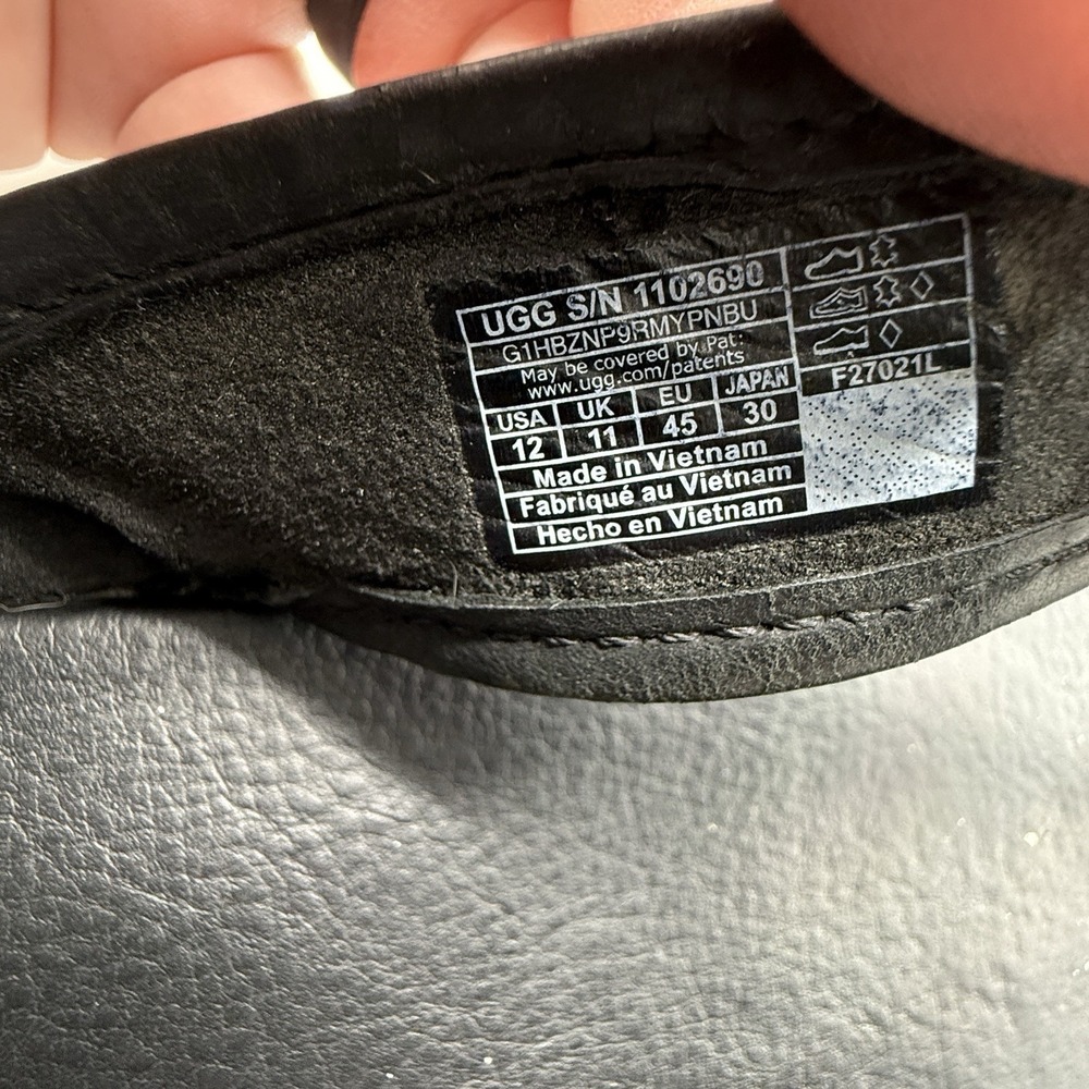 UGG Flip Flops Mens Sz 12 Black Leather Flip Flops - Picture 4 of 5